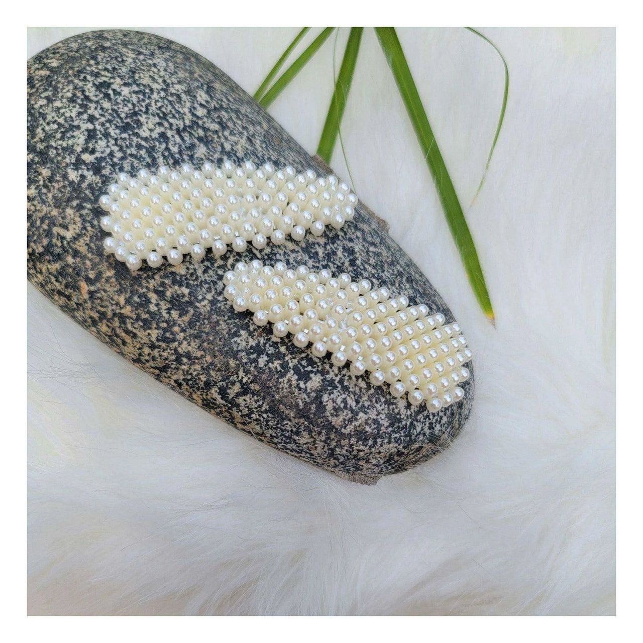 Pearl Hair Clips V - ELORA OFFICIAL Hair Accessories